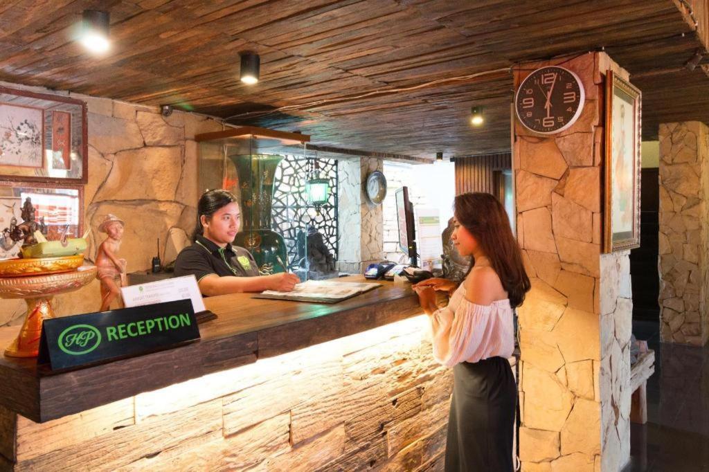 Hadi Poetra Hotel Kuta Lombok Exterior foto