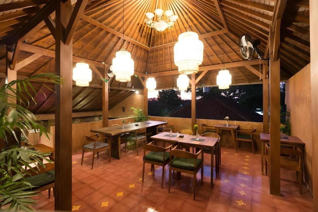 Hadi Poetra Hotel Kuta Lombok Exterior foto